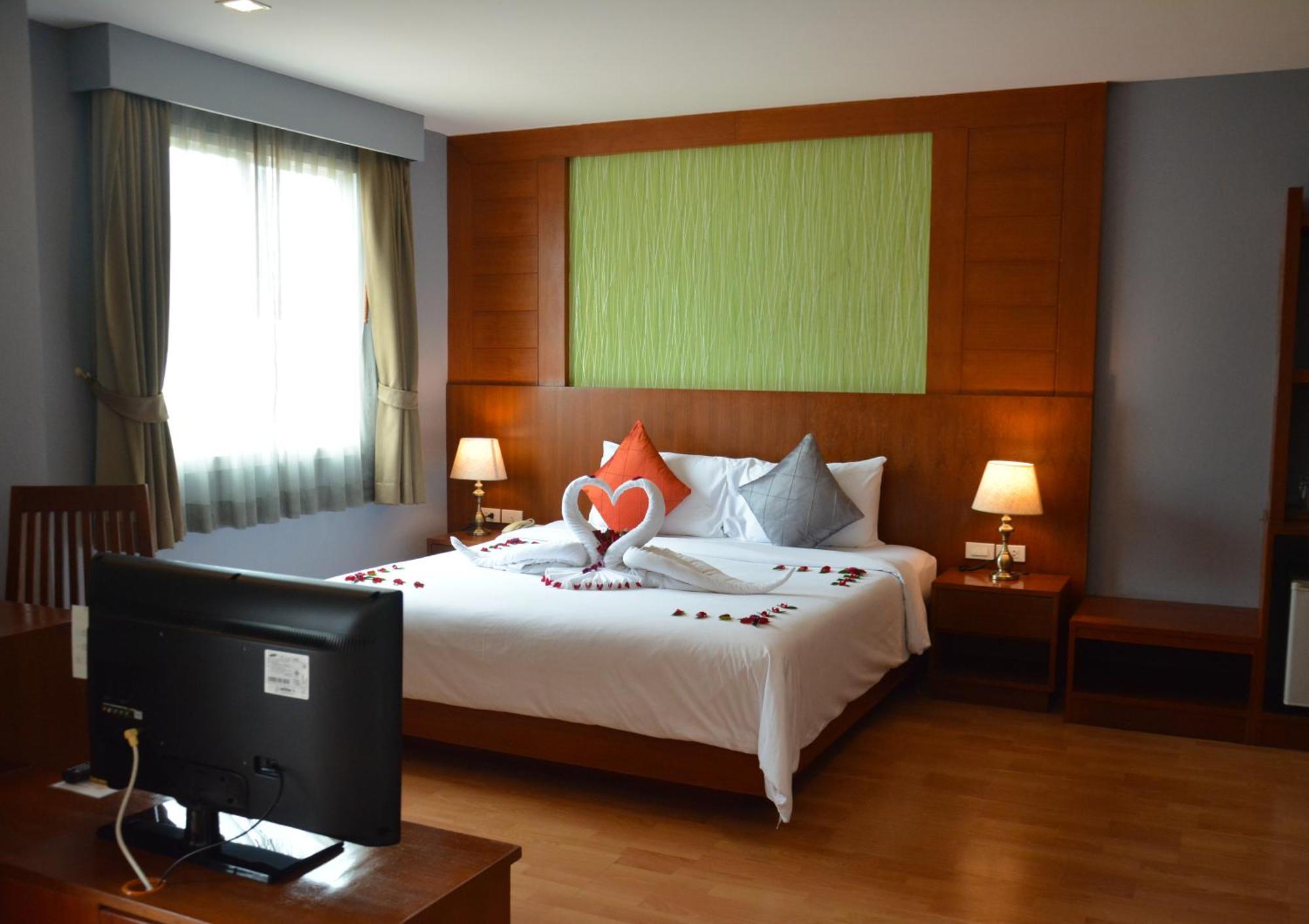 Elite Suites Patong By Bauman Residence ภายนอก รูปภาพ